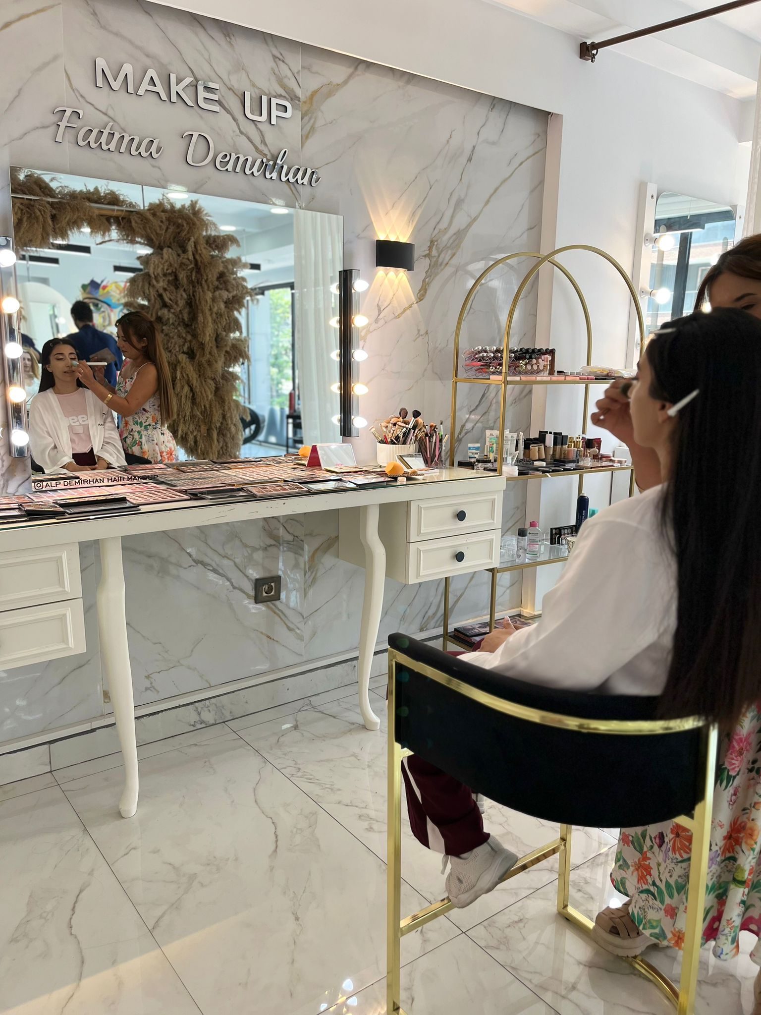 ALP DEMİRHAN HAİR MAKE-UP