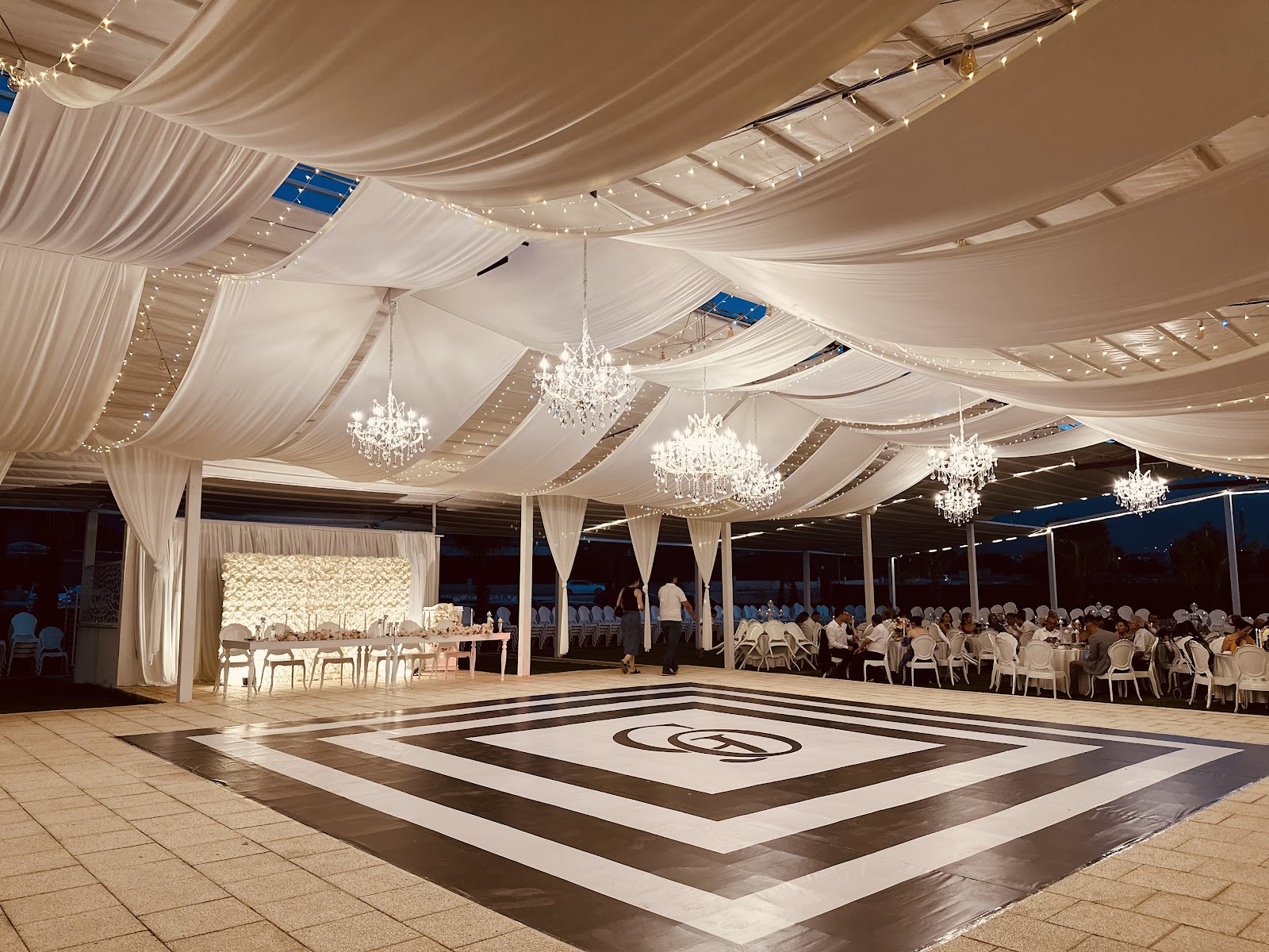 HAPPY EVENTS